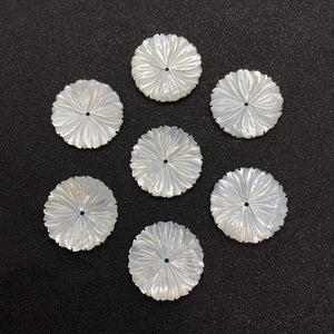 3pcs Mother Pearl Shell Carved Round Flower Earrings