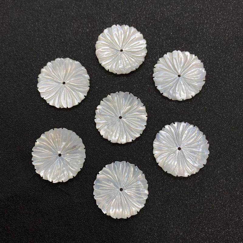 3pcs Mother Pearl Shell Carved Round Flower Earrings