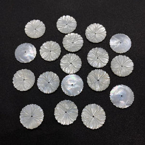 3pcs Mother Pearl Shell Carved Round Flower Earrings