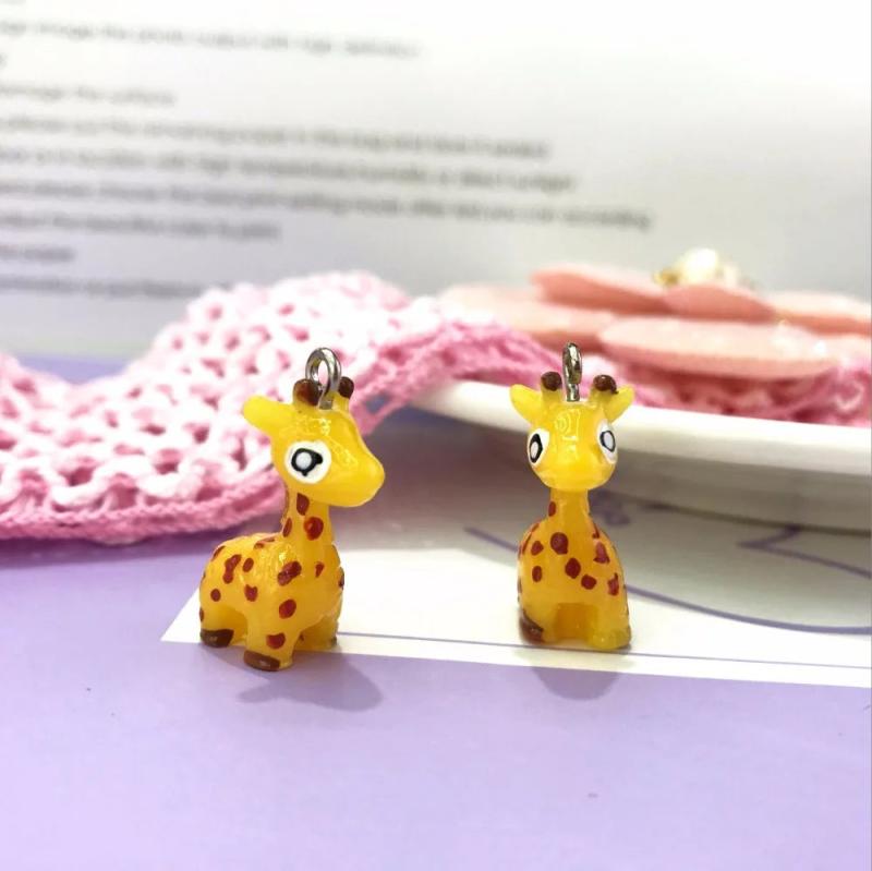 10pcs Resin Giraffe Charms 23x13mm DIY Jewelry Necklace Earring Pendant Keychain