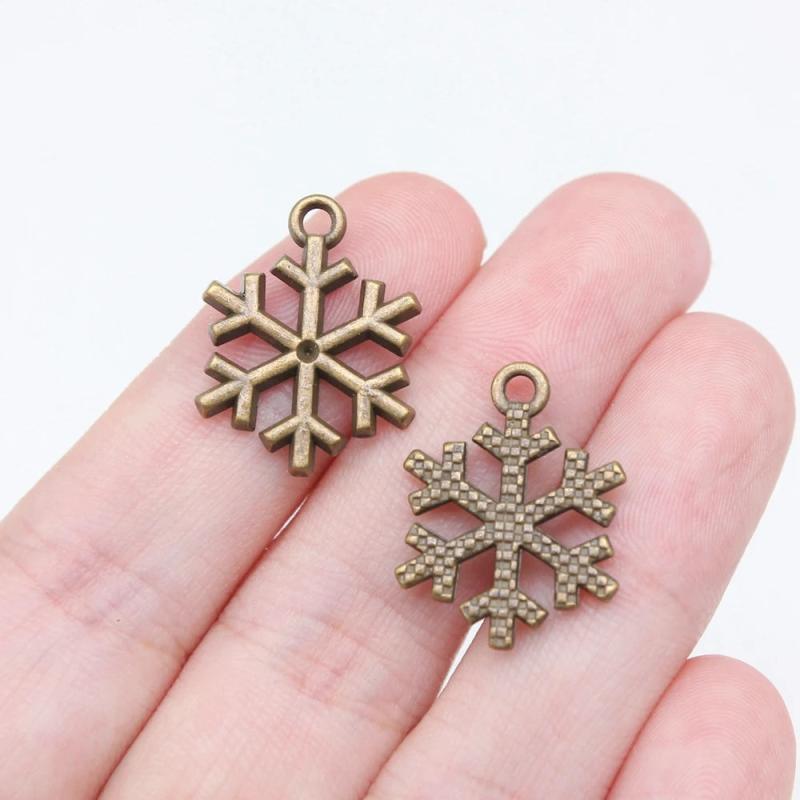 20pcs Antique Silver Snowflake Charms 20x16mm