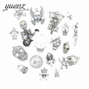 18pcs Antique Silver Skull Charms Pendants for DIY Jewelry Making