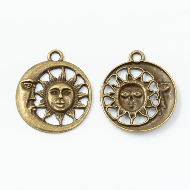 Retro Metal Zinc Alloy Sun Moon Pendant for DIY Jewelry Necklace Making