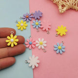 20pcs Resin Daisy Pendants Charms for DIY Jewelry Making