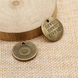 10pcs Antique Silver/Bronze 20mm Never Give Up Charms Pendant