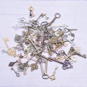 Random Mix Alloy Key Pendant Charms Jewelry DIY Vintage Silver Bronzer