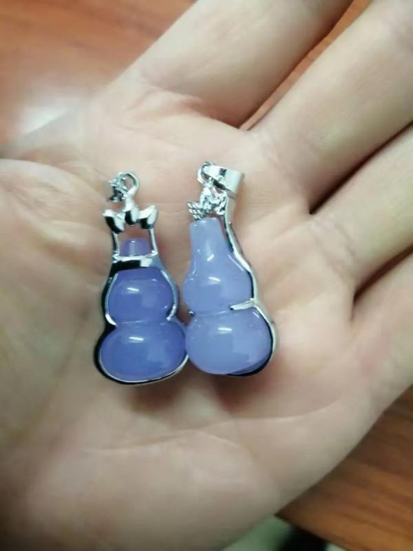 2PCS Purple Natural Jade Lagenaria Siceraria Pendants