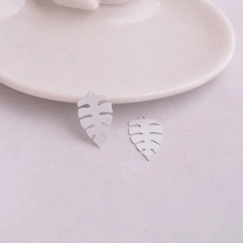 100pcs Silver Leaf Pendants Painted Metal Brass Jewelry Findings