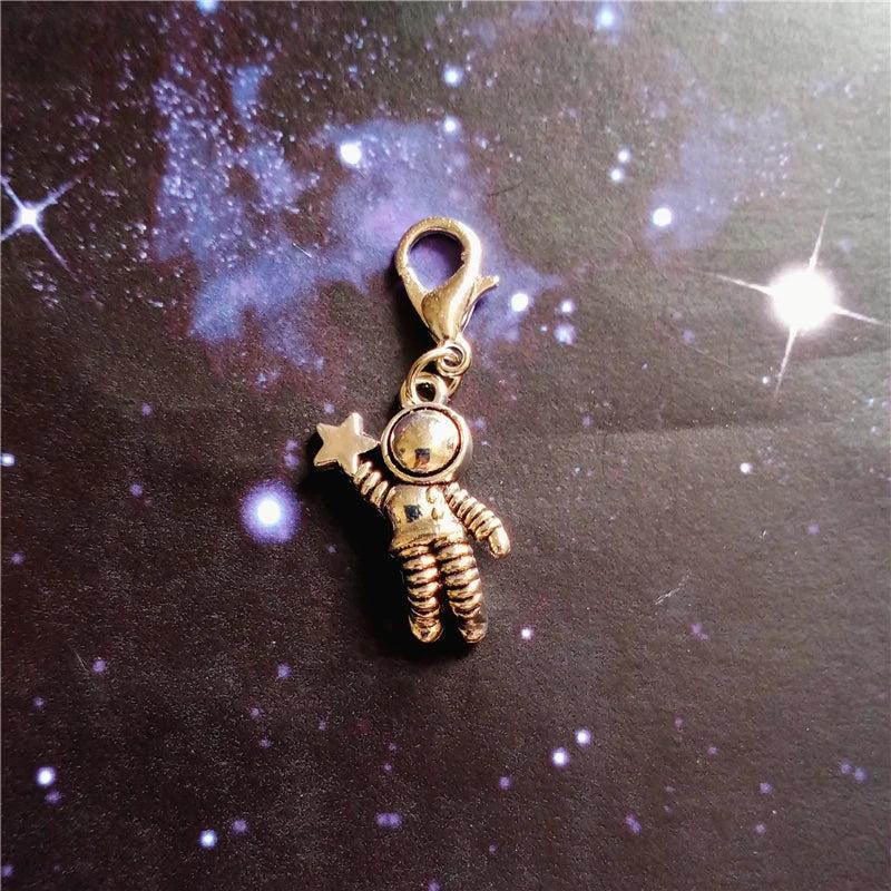 2pcs Astronaut Charm - Antique Silver - Space Man Zipper Pull