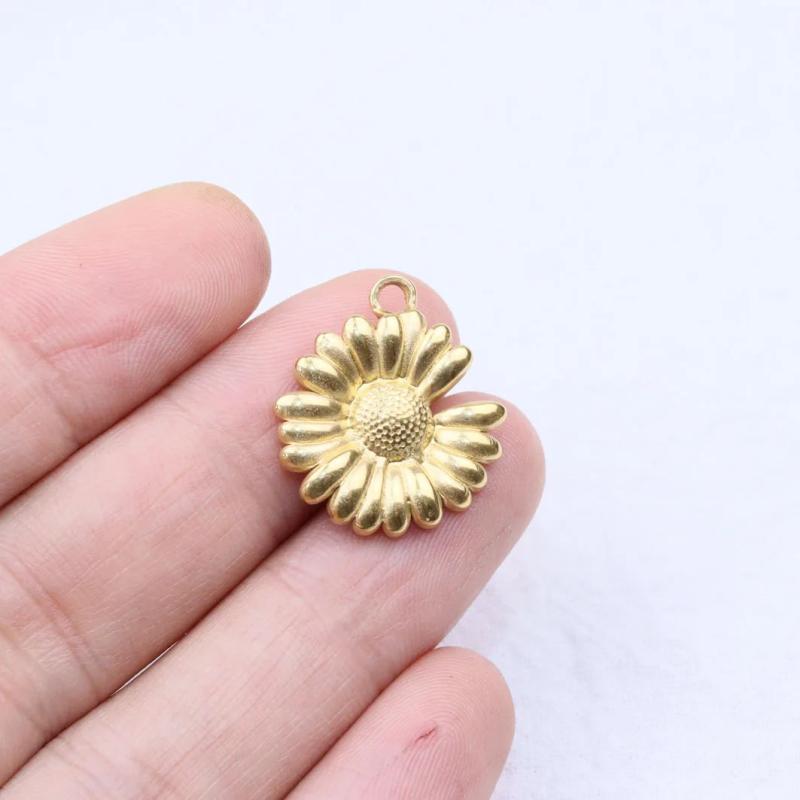 5pcs 20mm Stainless Steel Daisy Flower Charms Pendant for DIY Jewelry 2 Colors