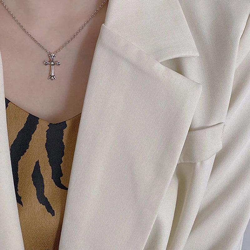 Retro Cross Necklace for Women Silver Light Clavicle Chain Jewelry