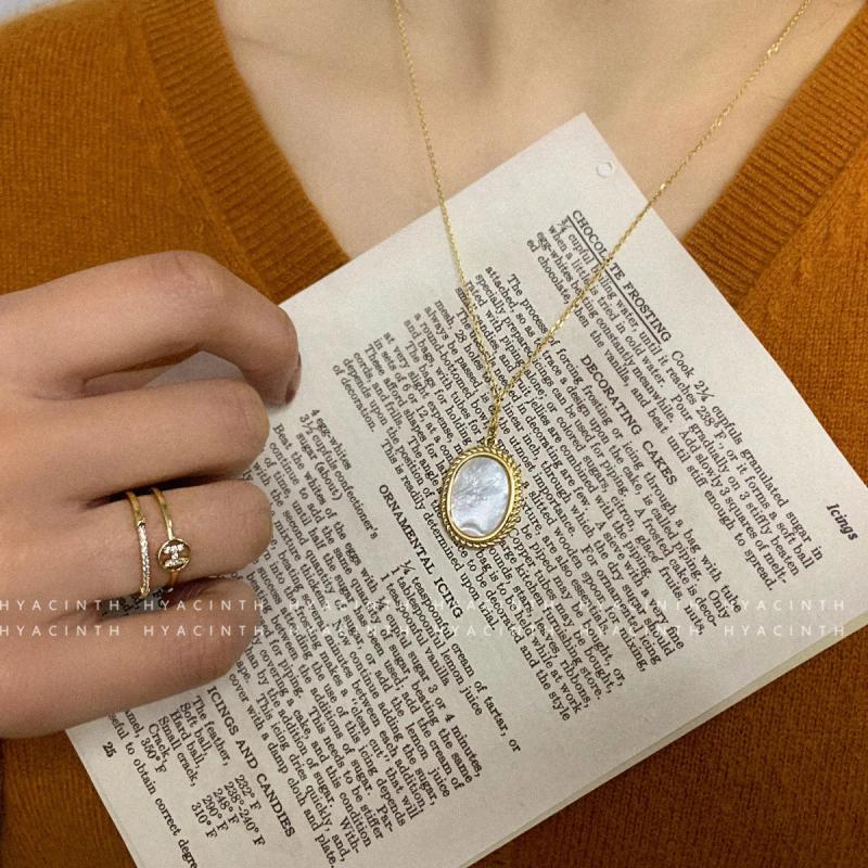 Mother Shell Choker Oval Necklace with 14K Brass Pendant