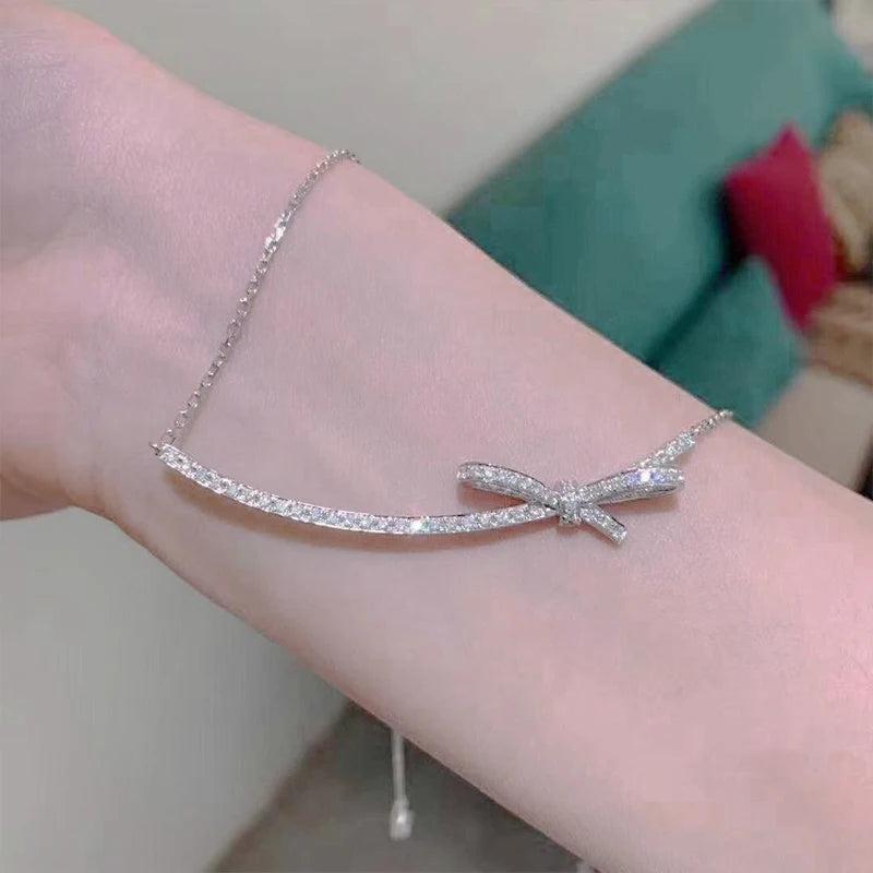 Curved Bowknot Pendant Necklace for Women
