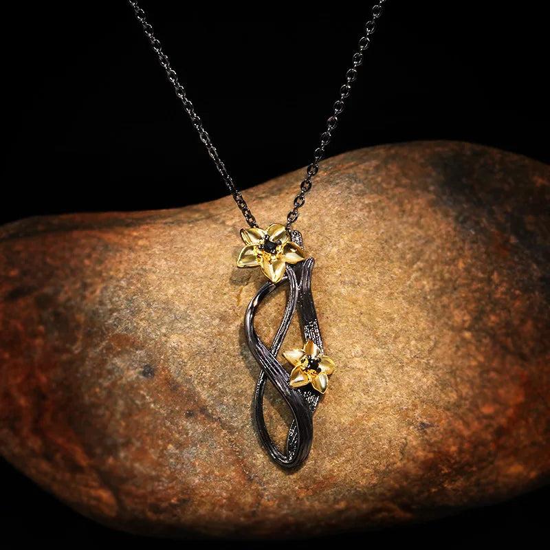 Flower Pendant Necklace Retro Tungsten Sweater Chains Chokers