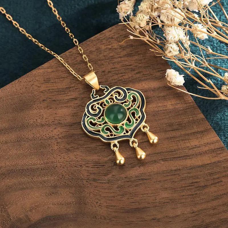 Vintage Chrysoprase Silver Inlaid Court Style Necklace