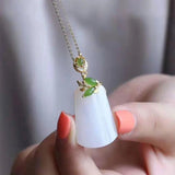 Chinese Retro Charm Women's Hetian Chalcedony Pendant Necklace