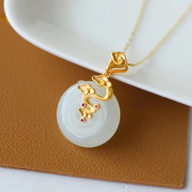 Hotan Chalcedony Xiangyun Pendant Necklace - Chinese Women's Jewelry