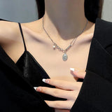 NC750 Fine Jewelry Woman Asymmetrical Head Clavicle Pendant Necklace