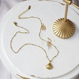 Vintage 18k Shell Pendant Necklace Stainless Steel Choker