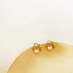 Spring Camellia Pearl Earring Hollow Jewelry
