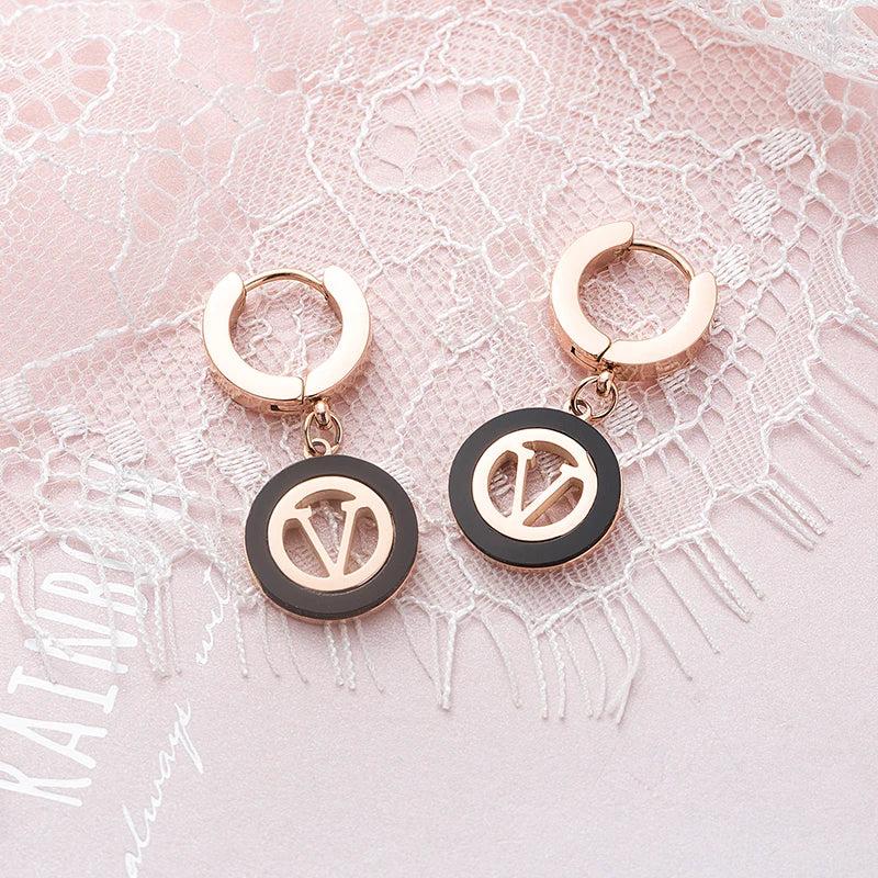 Geometric V Letter Stud Earrings for Women Z013