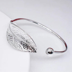 Adjustable Leaf Charm Open Bracelet, Gift Jewelry Wholesale