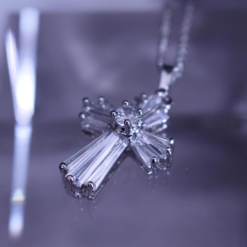 Cross Pendant Necklace Silver Charm Women Lovely Bride Wedding Necklace