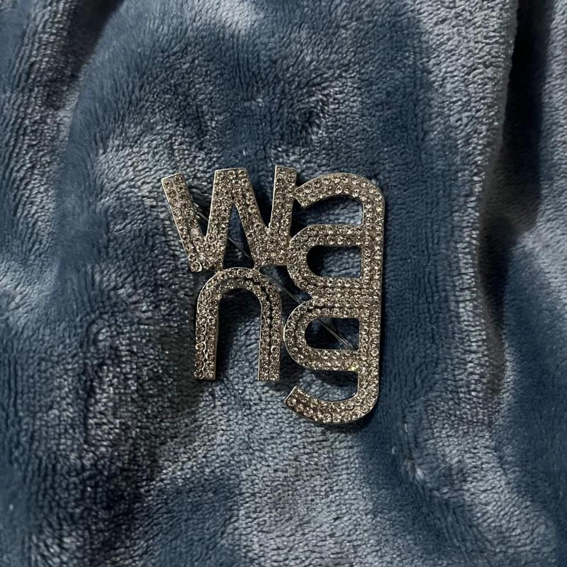 Retro Letter Full Diamond Brooch Pin for Women