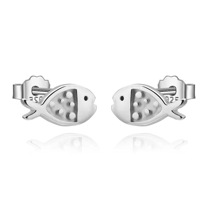 Trustdavis 925 Sterling Silver Mini Fish Charm Stud Earrings
