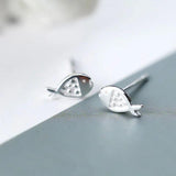 Trustdavis 925 Sterling Silver Mini Fish Charm Stud Earrings
