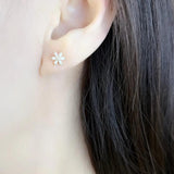 Flower Stud Earrings in 925 Sterling Silver