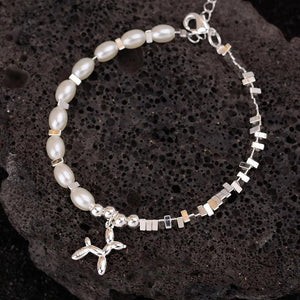 Irregular Pearl Beaded Bracelet with Dog Dangle