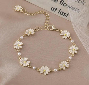 Sweet Daisy Flower Charms Bangle with Pearls