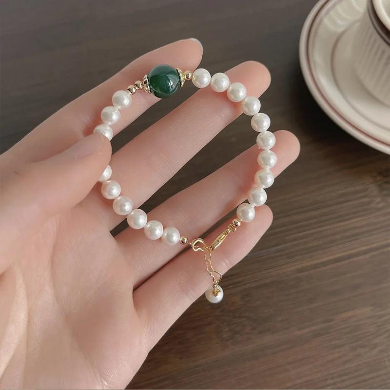 Women's Shell Pearl Green Agate Bracelet Handmade Natural Jewelry