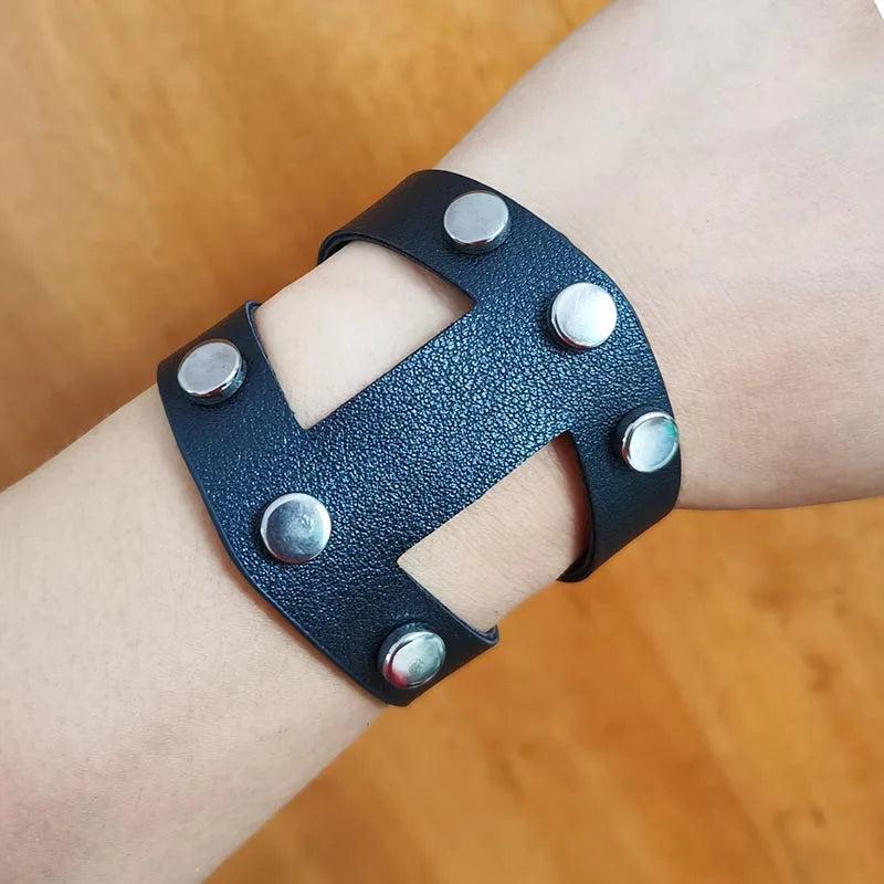Vintage Leather Bracelets For Women Charm Wrist Accessories