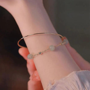 Green Stone Bracelet for Women Magnetic Open Bracelet Hand Chain Jewelry