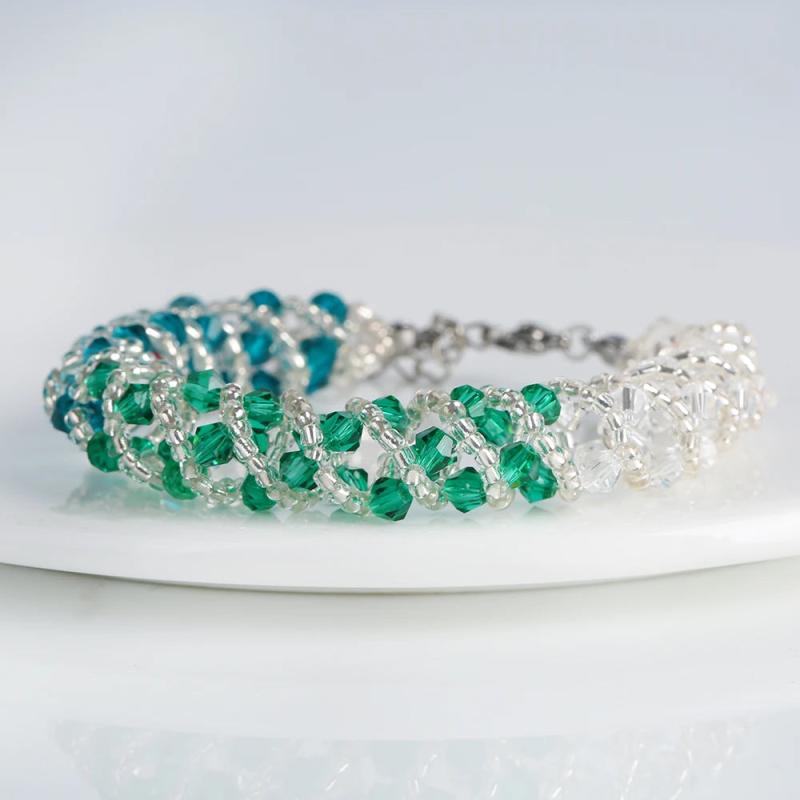 Simple Crystal Tornado Bracelet Geometric Design High Quality Lobster Clasp