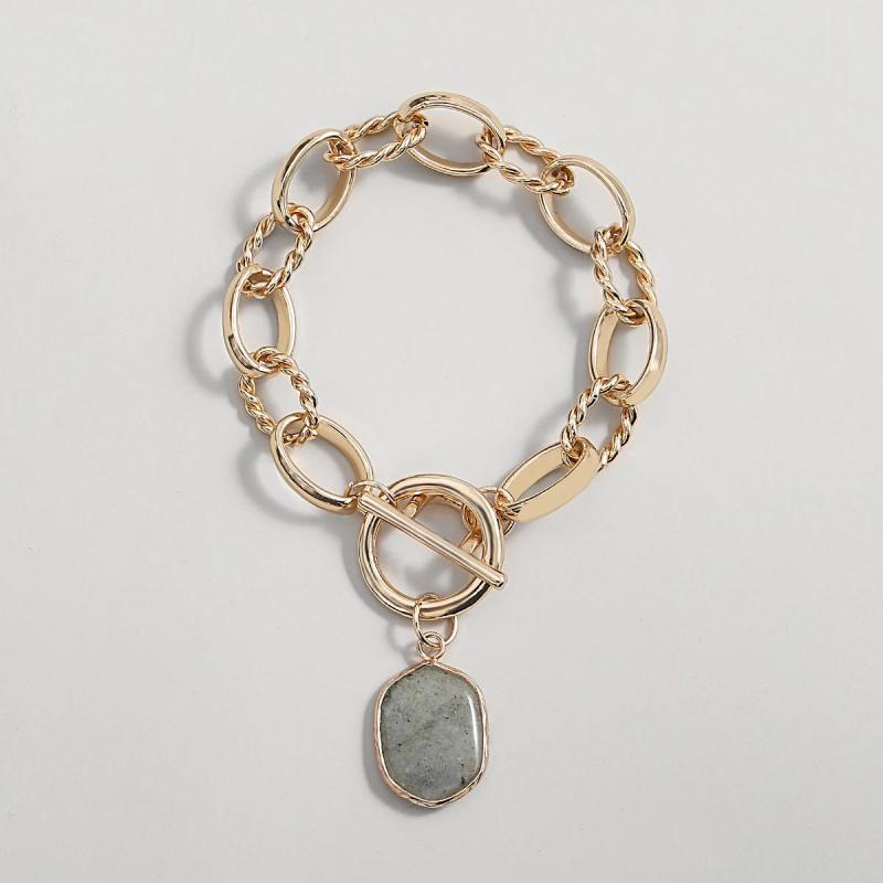 Green Stone Charm Bracelet Chunky Twisted Chain Toggle Clasp