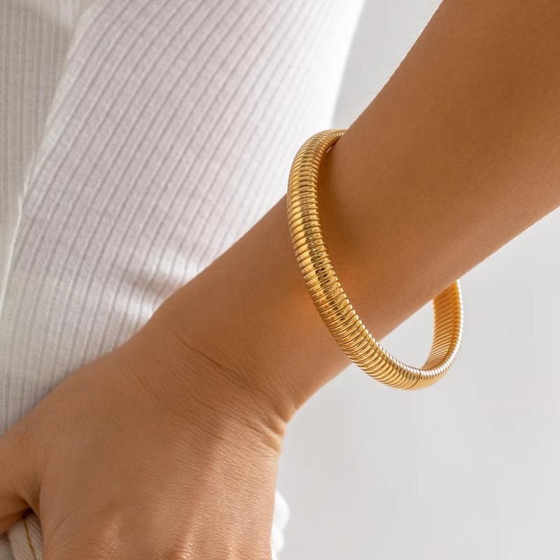 Hip-hop Spiral Twist Bracelet for Women Punk Style Jewelry