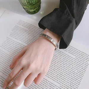 Retro Star Moon Bracelets Silver Plated Sweet Flowers Bangles TYB115