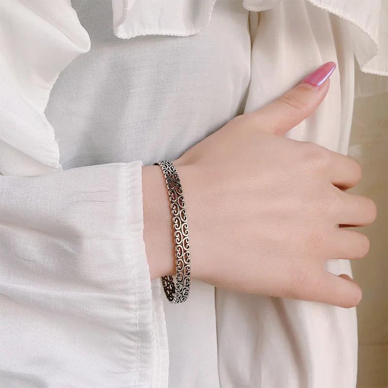 Ethnic Retro Hollow Out Auspicious Cloud Bangle