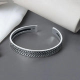 Vintage Leaves Pattern Adjustable Bracelet for Women