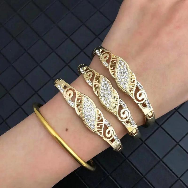 Zinc Alloy Lady Bangle Bracelet Austrian Crystal Cuff Bracelet
