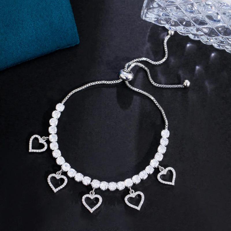 CWWZircons CZ Dangle Heart Charms Bracelet for Women