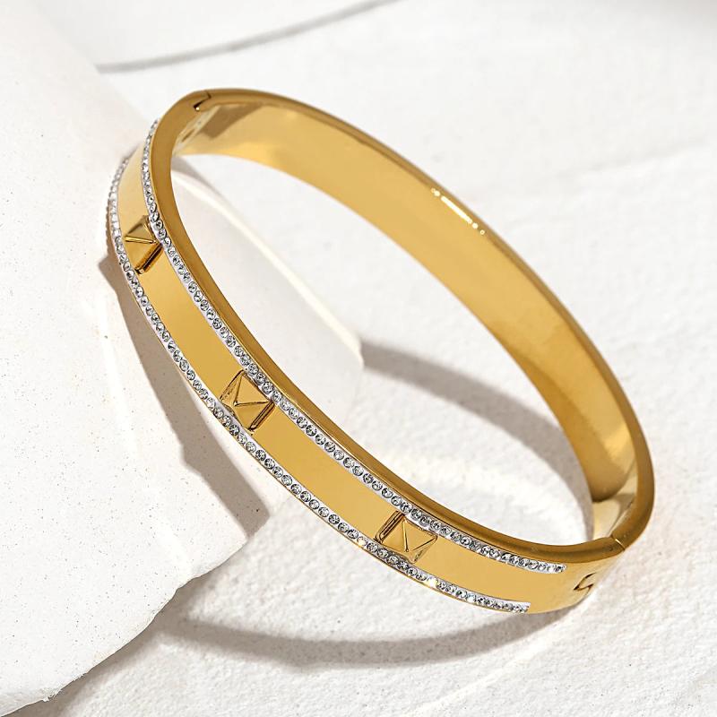 Minimalist Stainless Steel Rivet Bracelet for Women Rhinestone Bangle