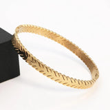 Unique Leaf Circle Bracelet 18K Stainless Steel Jewelry