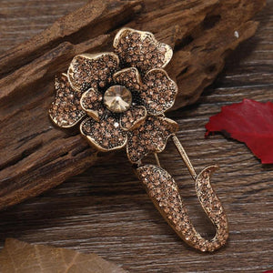 Crystal Flower Pin Brooch for Women Rhinestone Vintage Girls Banq