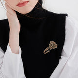 Crystal Flower Pin Brooch for Women Rhinestone Vintage Girls Banq