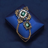 Baroque British Style Rhinestone Brooch Emerald Tassel Chain Pearl Collar Pin