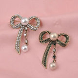 Elegant Bow Pin for Coat - Fashionable and Stylish Decorative Brooch